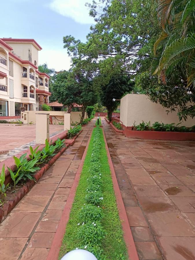 Sun City Resort Baga Esterno foto