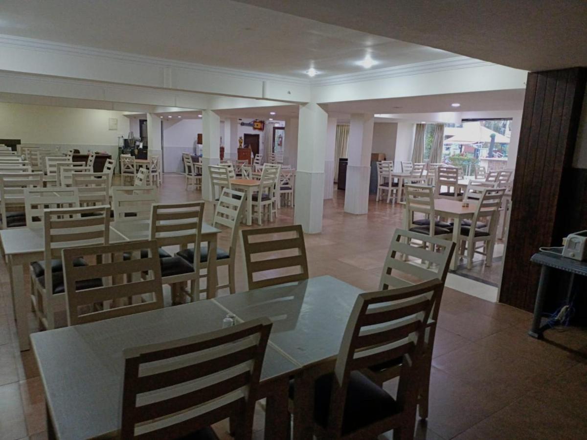 Sun City Resort Baga Esterno foto