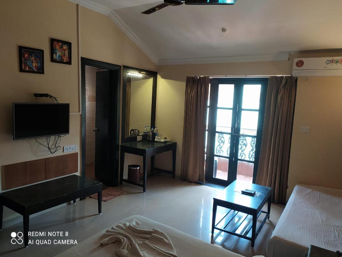 Sun City Resort Baga Esterno foto