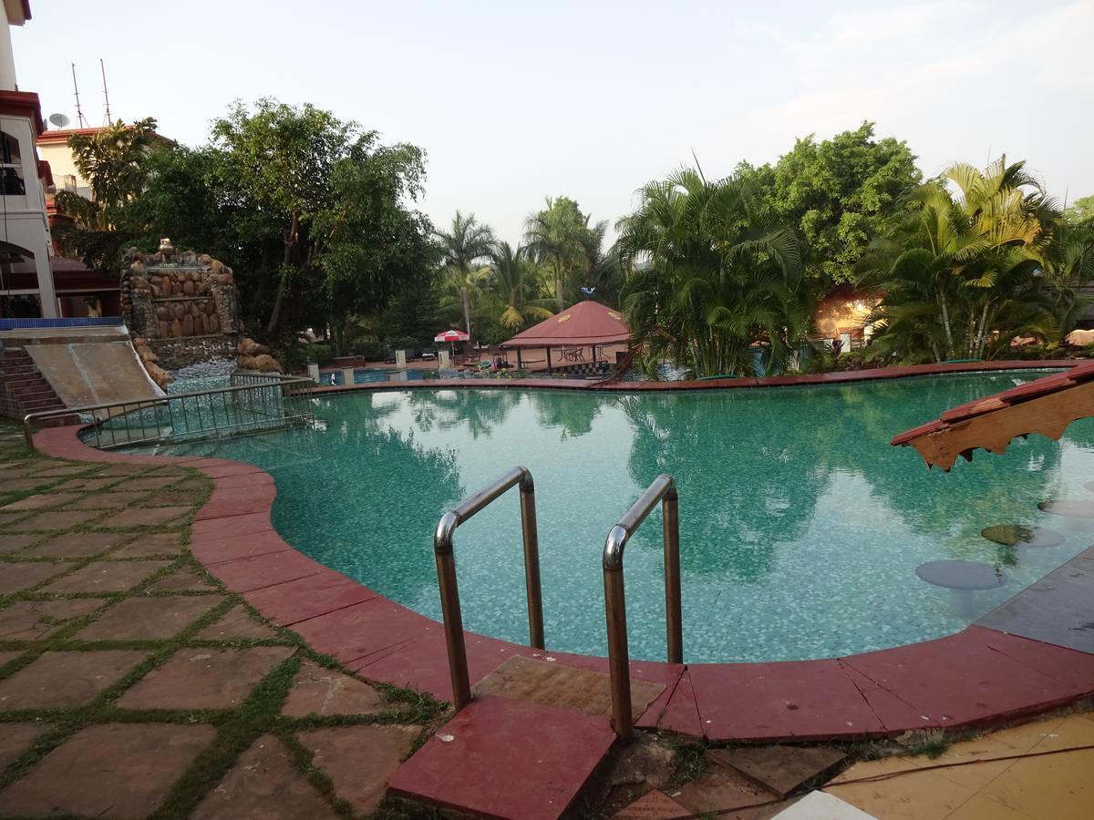 Sun City Resort Baga Esterno foto