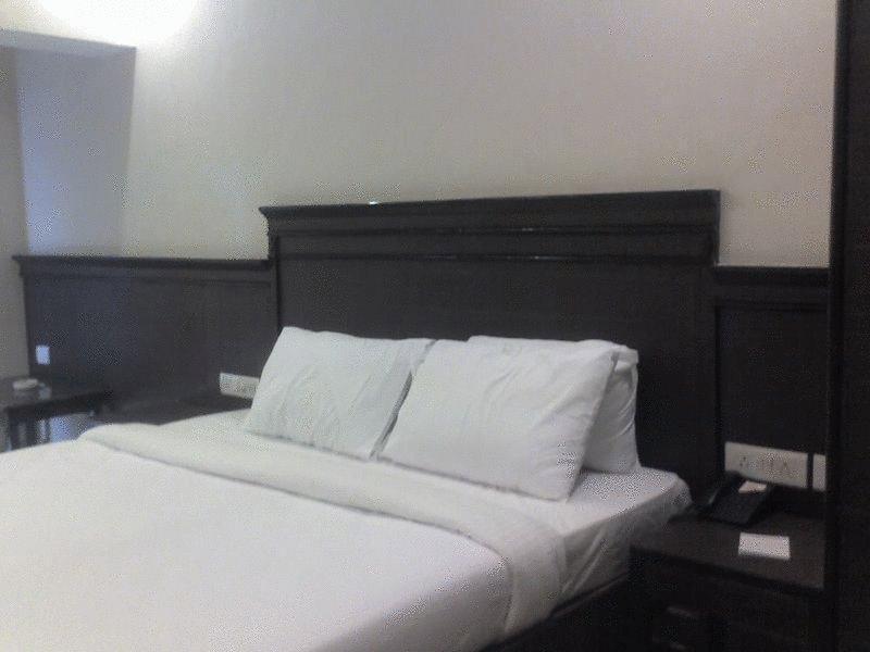 Sun City Resort Baga Esterno foto