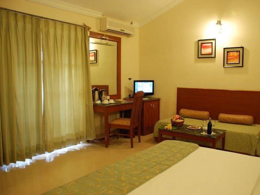Sun City Resort Baga Esterno foto